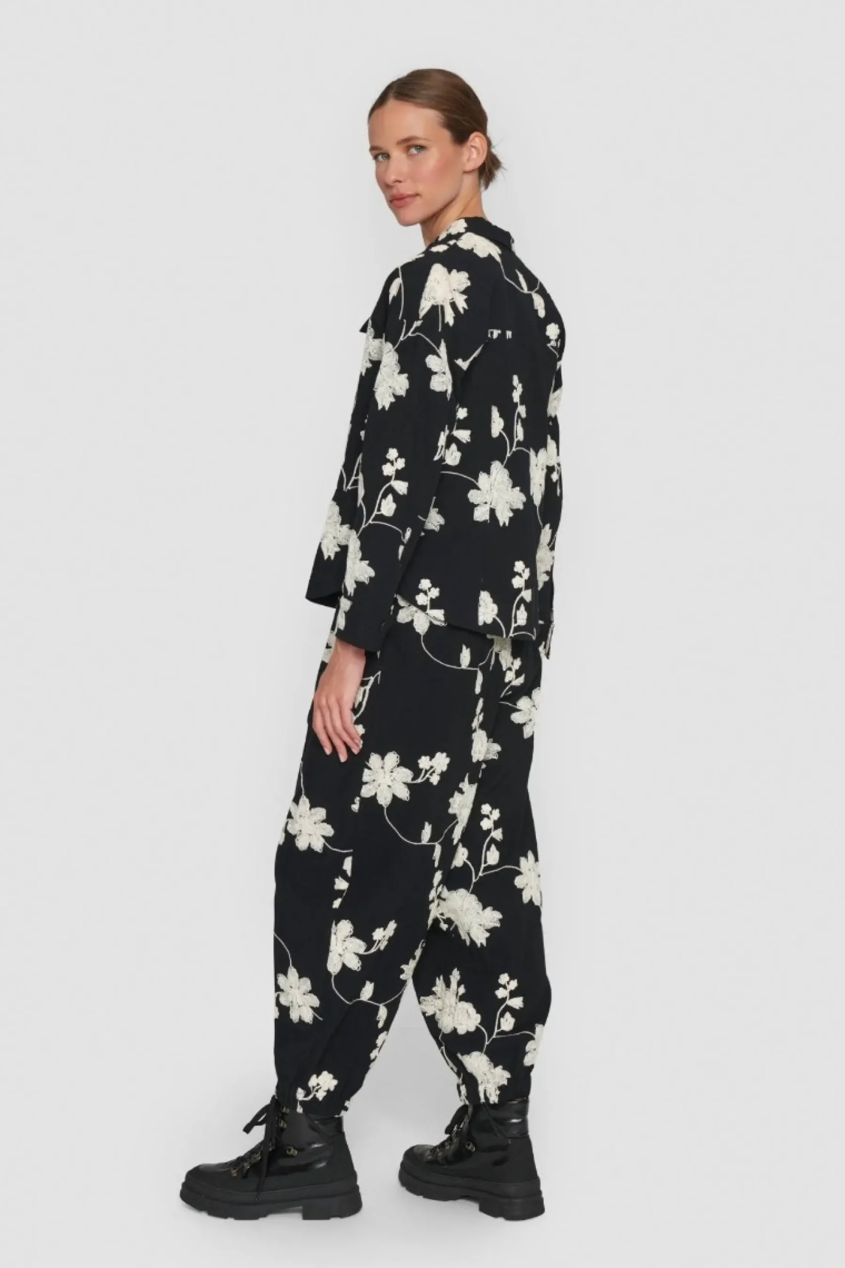 Embroidered Flower Jakke-BITTE KAI RAND Sale